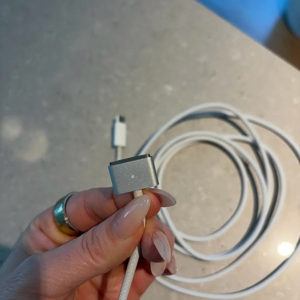 Apple MacBook Air White USB-C to Magsafe 3 Charging Cable